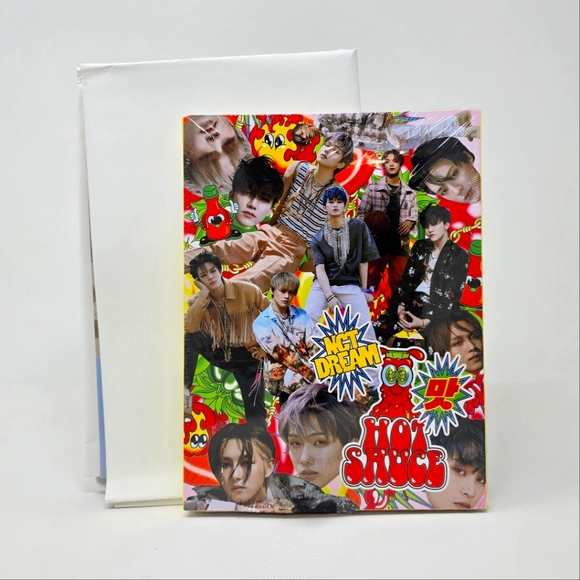 K POP NCT Dream - Hot Sauce [Photobook Chilling ver.] - Picture 1 of 7